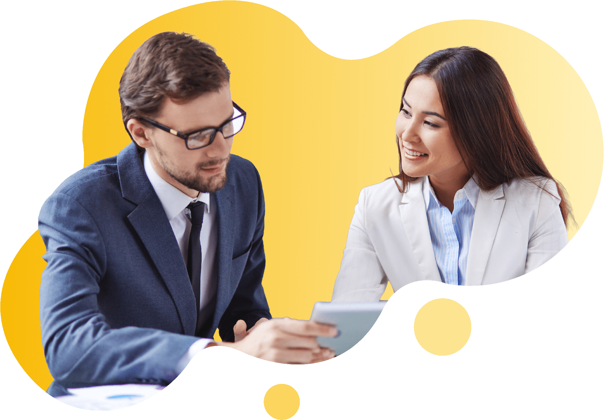 Consulenti DB Servizi durante una consulenza per la digitalizzazione dei processi aziendali.